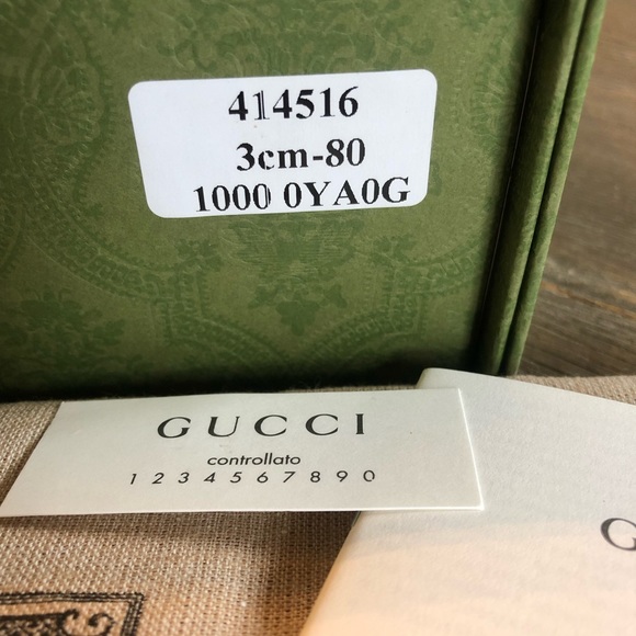 Women’s new in box Gucci belt. Black leather with gold-color double GG buckle. - Picture 6 of 10